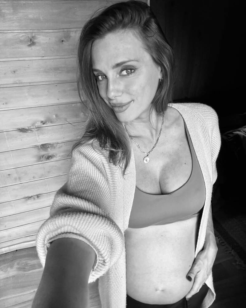 Así está el embarazo de Emilia Daiber a solo un mes de dar a luz. Créditos: @emiliadaiber.