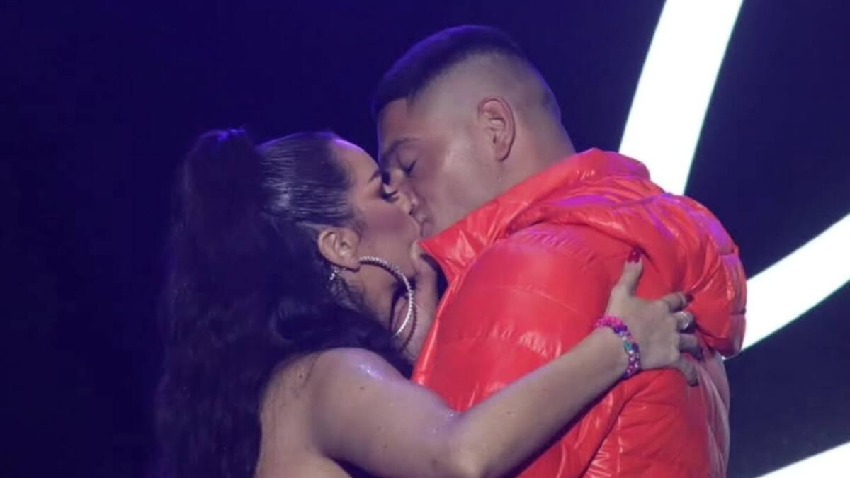 Emilia Dides responde a rumores de quiebre con Sammis Reyes tras fotos junto a Mario Casas