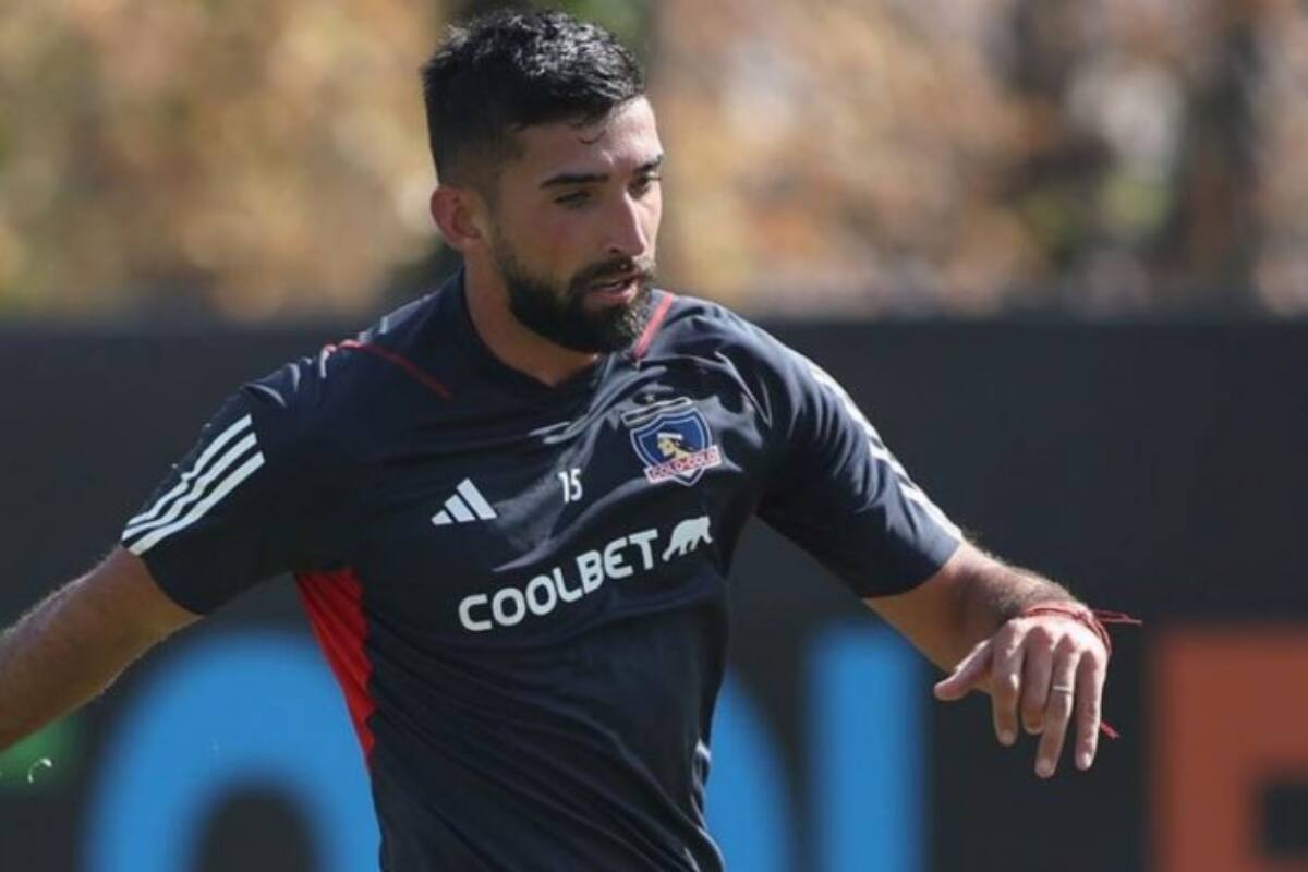 Emiliano Amor entrenando en Colo Colo.