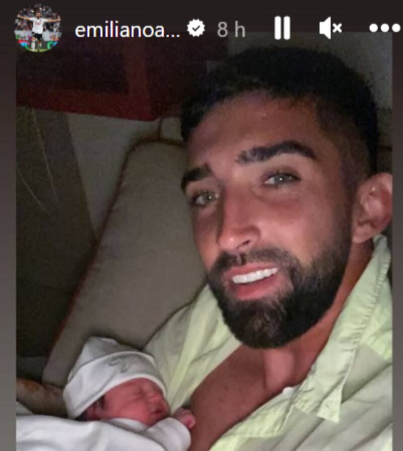 Junto a su hijo