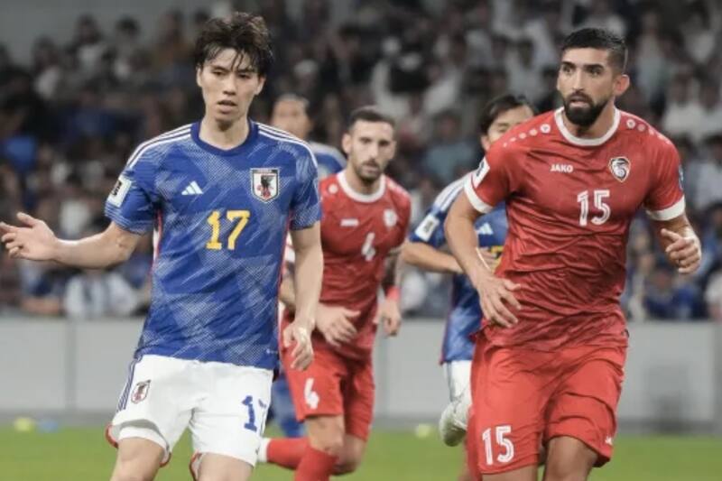 Emiliano Amor con la Selección de Siria ante Japón