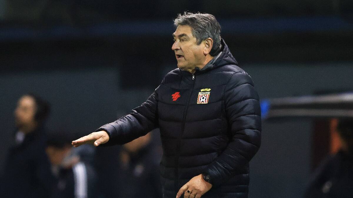 Curicó Unido despidió a Emiliano Astorga a dos meses su llegada: este será su reemplazo