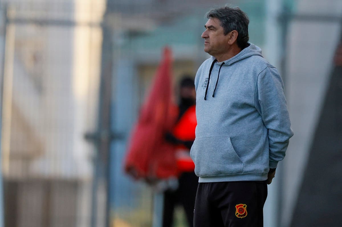 El DT en su paso por Rangers de Talca. Agencia Aton