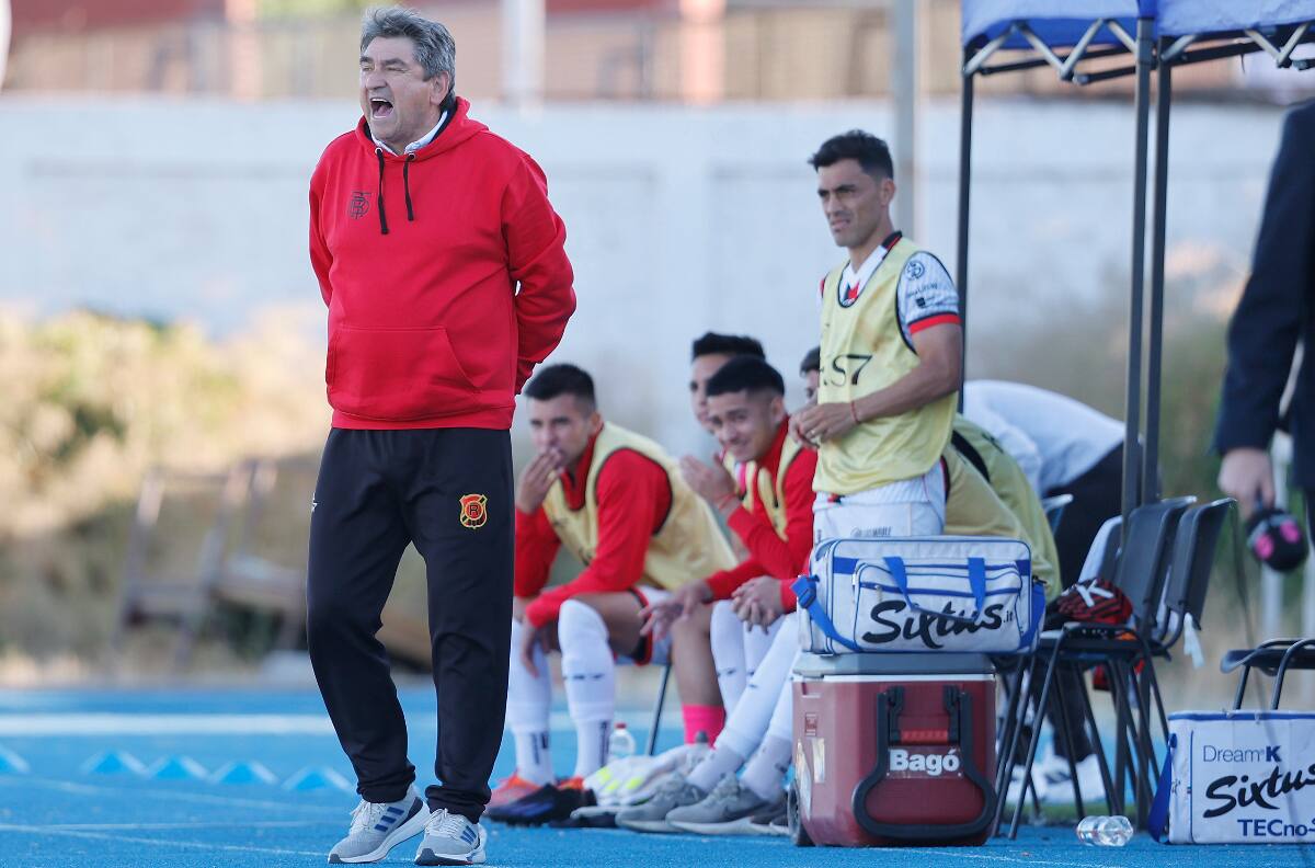 Sorpresa: Rangers terminó su vínculo con Emiliano Astorga y ya tiene nuevo DT