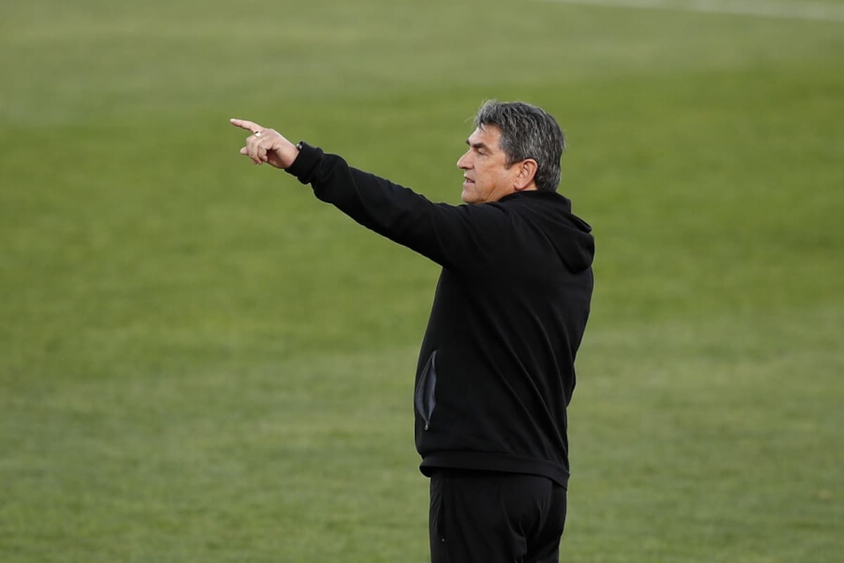, entrenador de Cobreloa. Foto: Agencia Aton.