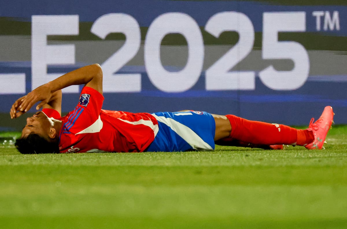 Llamado a ser figura en La Roja y vinculado con el Manchester United: el inadvertido presente de Emiliano Ramos
