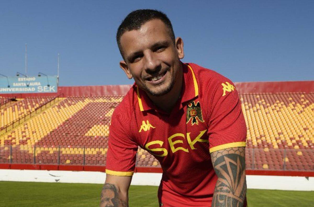 Exjugador de la UC se fue en picada contra Emiliano Vecchio: “Miró con desprecio al fútbol chileno”