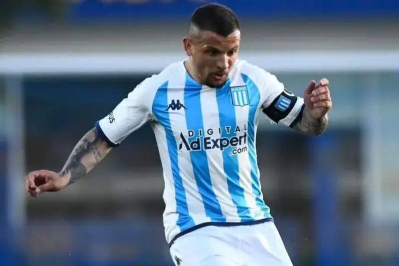 Emiliano Vecchio estuvo un año sin jugar producto de una lesión y disputó apenas seis partidos en 2023 con Racing.