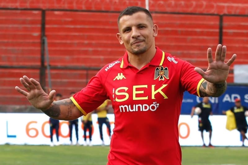 el argentino es un semidiós en Santa Laura. Foto: @ueoficial en Instagram.