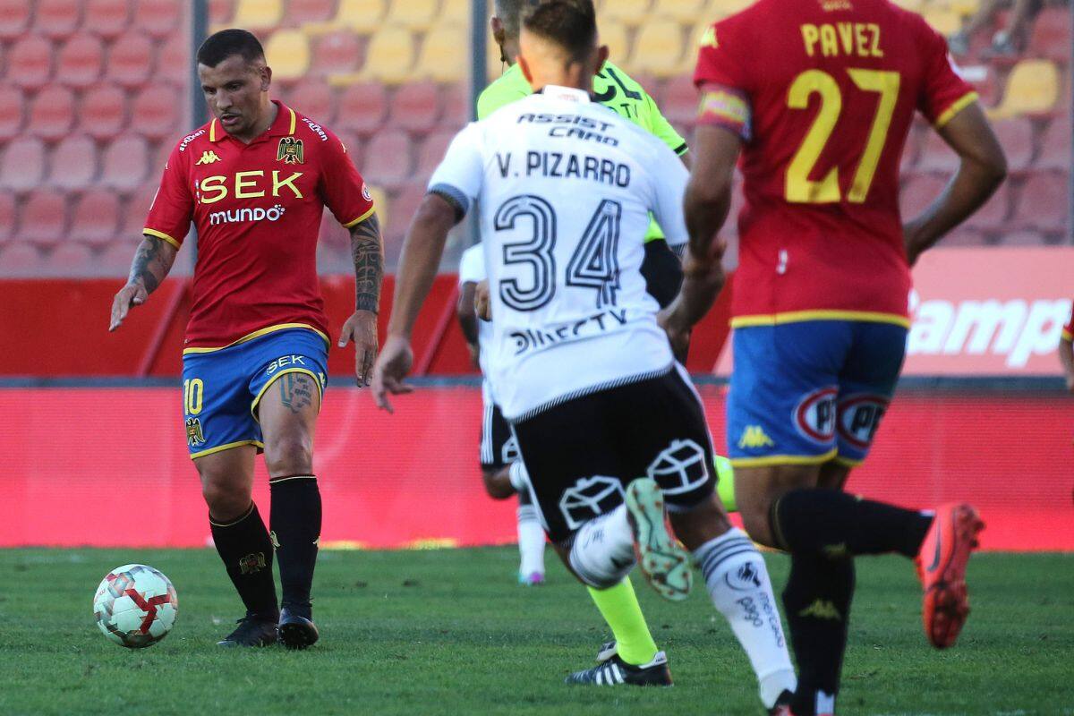 El argentino debutó en Unión 2024 justamente ante Colo Colo. Foto: Agencia Aton.