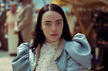 “Pobres Criaturas”: Dónde ver por streaming la película ganadora de cuatro Premios Óscar