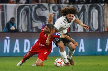 Llegó como gran golpe al mercado en el fútbol chileno, pero ahora se marcha sin pena ni gloria a su país