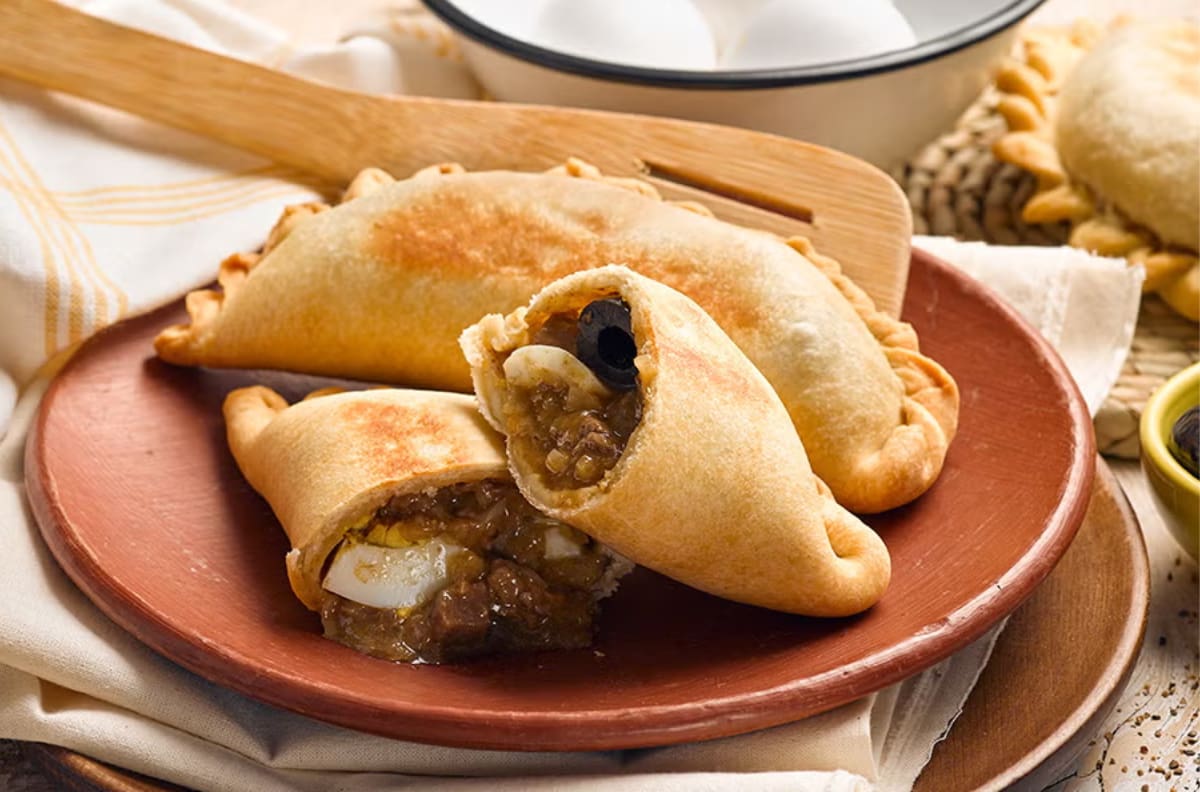 Chef Álvaro Barrientos entrega la mejor receta de empanadas de pino fritas para Fiestas Patrias