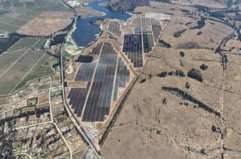 Empresa checa dueña de megaproyecto energético en Chile está al borde de la quiebra: debe $41 mil millones