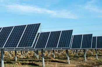 Empresa española realiza gigantesca compra de proyectos solares en el norte de Chile: Más de $100 millones de dólares