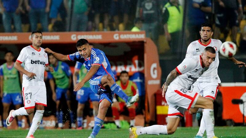 “Potencia y experiencia”: John Salas es el quinto refuerzo de Wanderers en este mercado