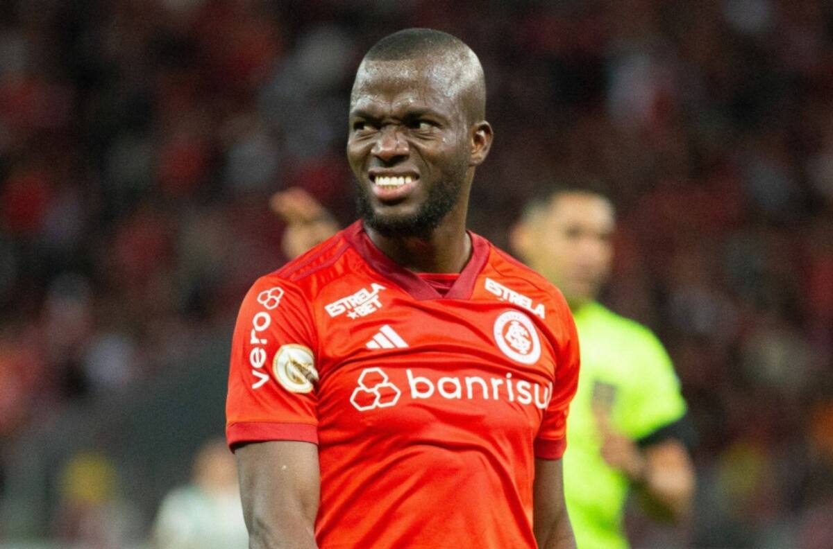 Totalmente descartado: el sueldo que hace imposible la llegada de Enner Valencia a Colo Colo