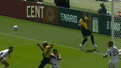 VIDEO | Cayó la primera tarjeta roja en la Copa América: ¡Enner Valencia le clavó el pie en la mandíbula a un rival!