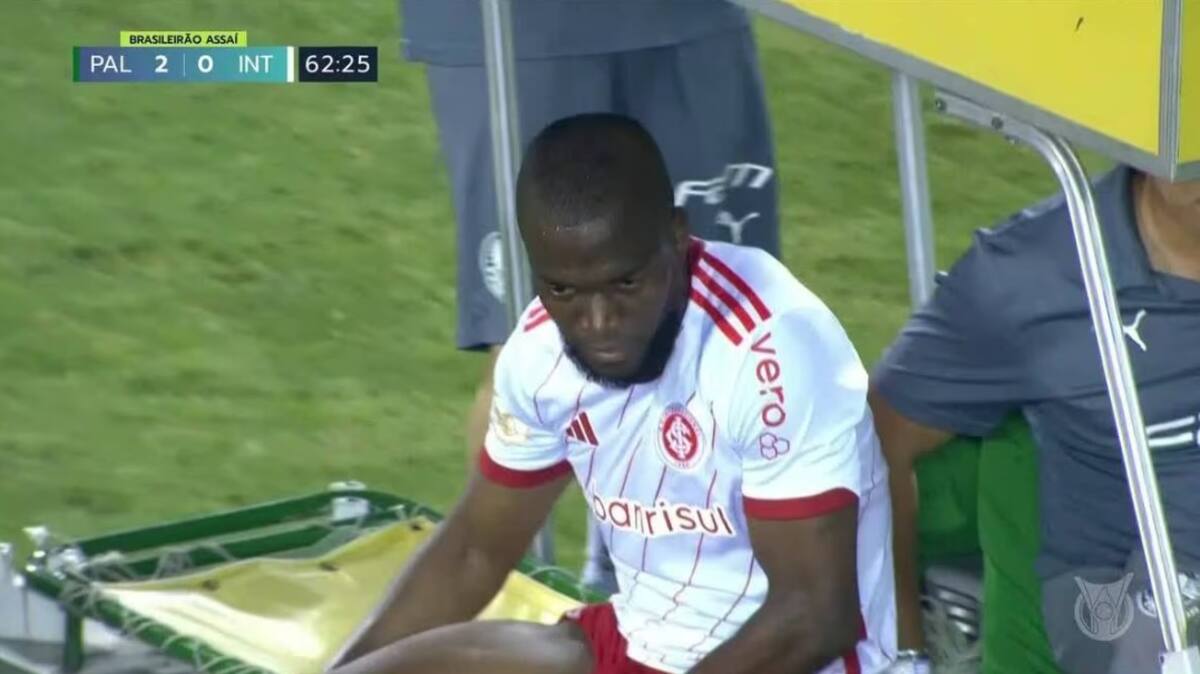 El delantero abandonó en camilla el duelo entre Inter de Portoalegre y Palmeiras