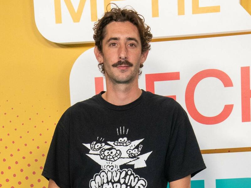 actúa en "Mano de Hierro" de Netflix.