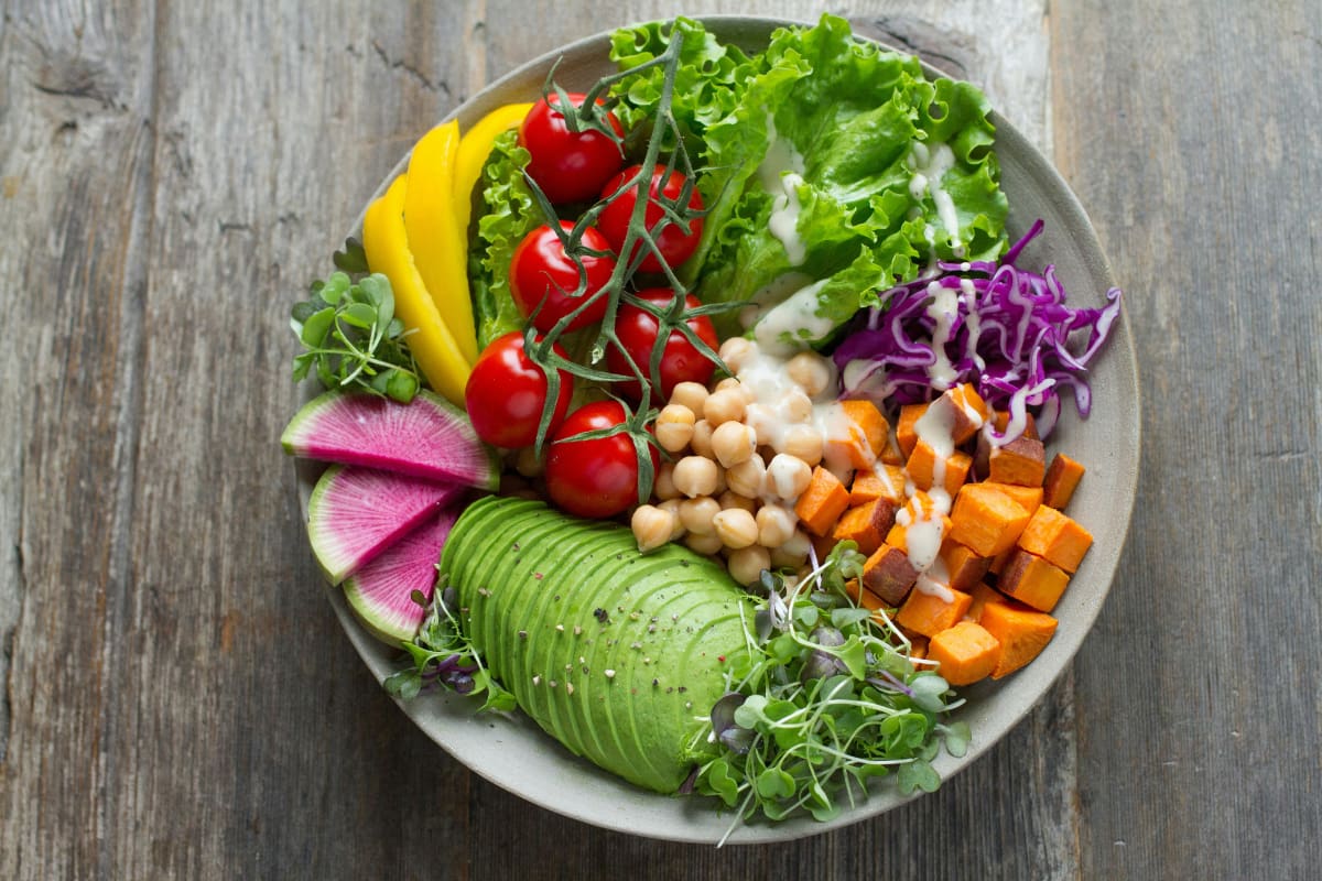 Revisa qué alimentos ricos en magnesio no pueden faltar en tu dieta.