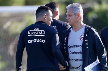 Rueda: "Hay futbolistas que llevan 10 años en la Selección. El liderazgo es de ellos"