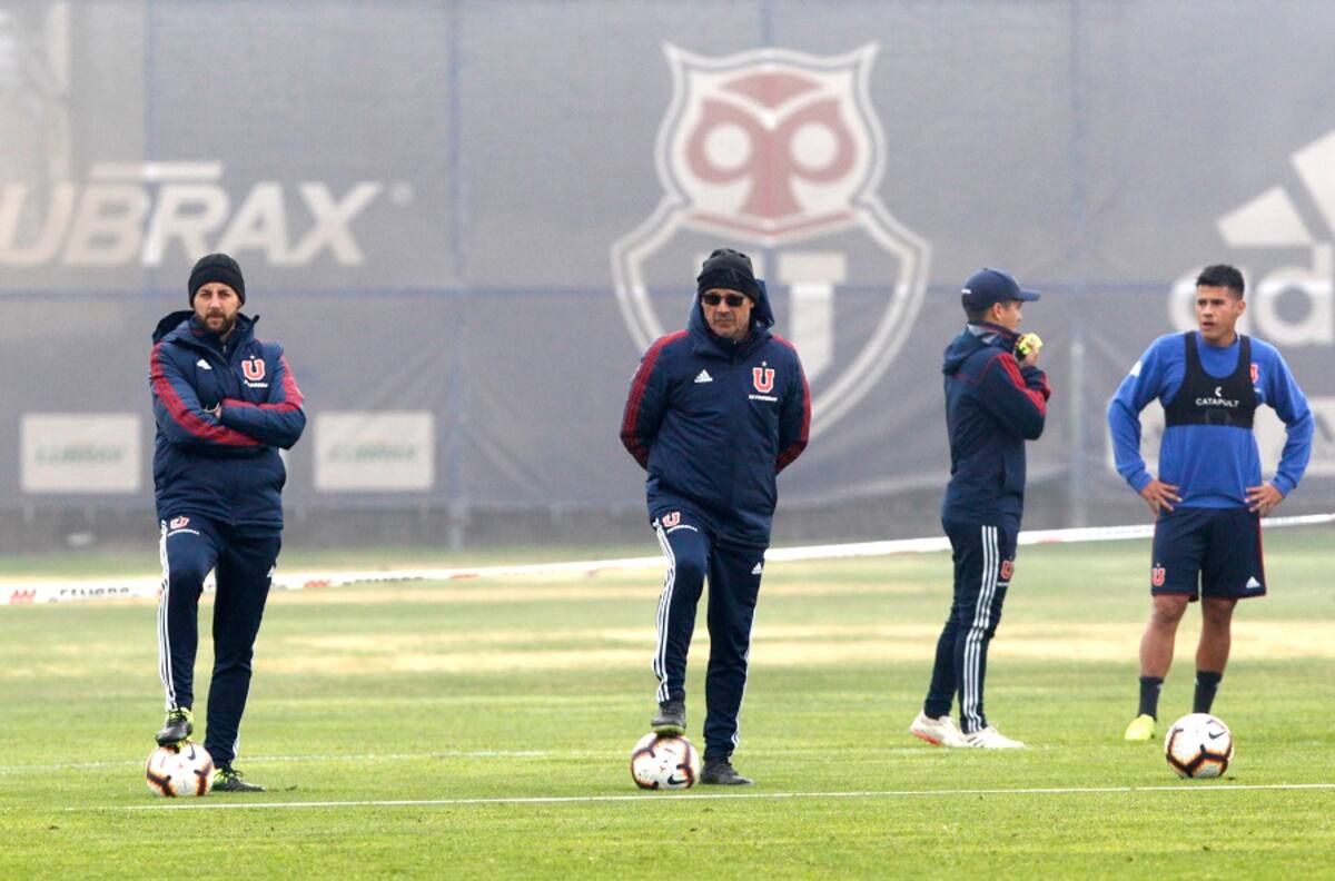 Alfredo Arias sacará del equipo a Sergio Vittor y Johnny Herrera para duelo ante Coquimbo