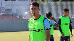 El futbolista chileno que dejó sorpresivamente el país para jugar en Europa: “Acá corren como locos”