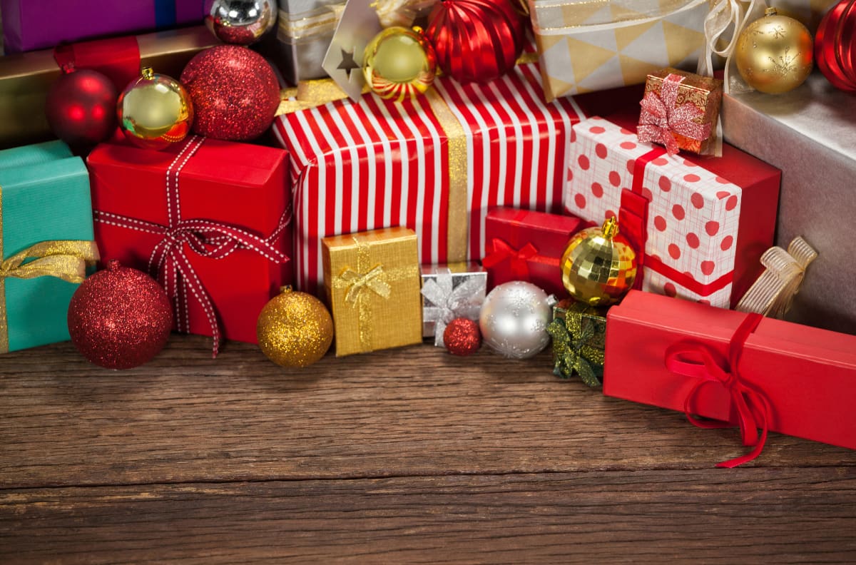 Tres formas ingeniosas de envolver regalos en casa esta Navidad