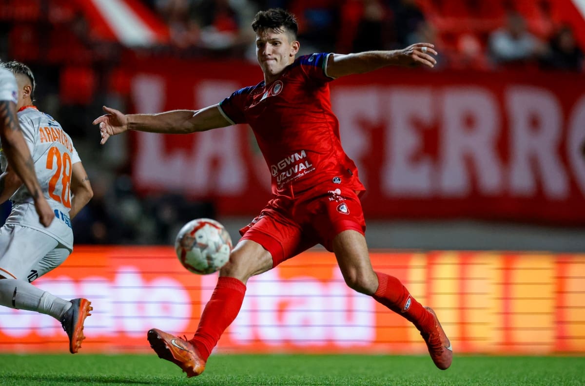 Suma y sigue: Audax Italiano cerró el fichaje de Enzo Ferrario para la temporada 2025