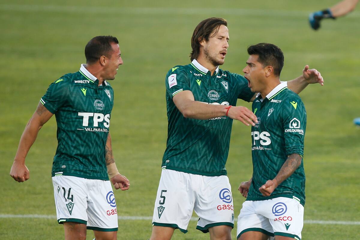está integrando con el primer equipo de Santiago Wanderers. (Foto: Aton)