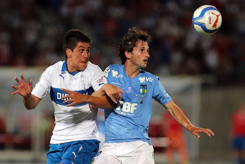 El defensor con la camiseta de la Universidad Católica. Foto: Agencia Aton/Archivo.