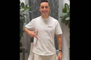 VIDEO | No se olvida de la UC: Enzo Roco se sumó a los exjugadores cruzados que compraron su losa en San Carlos