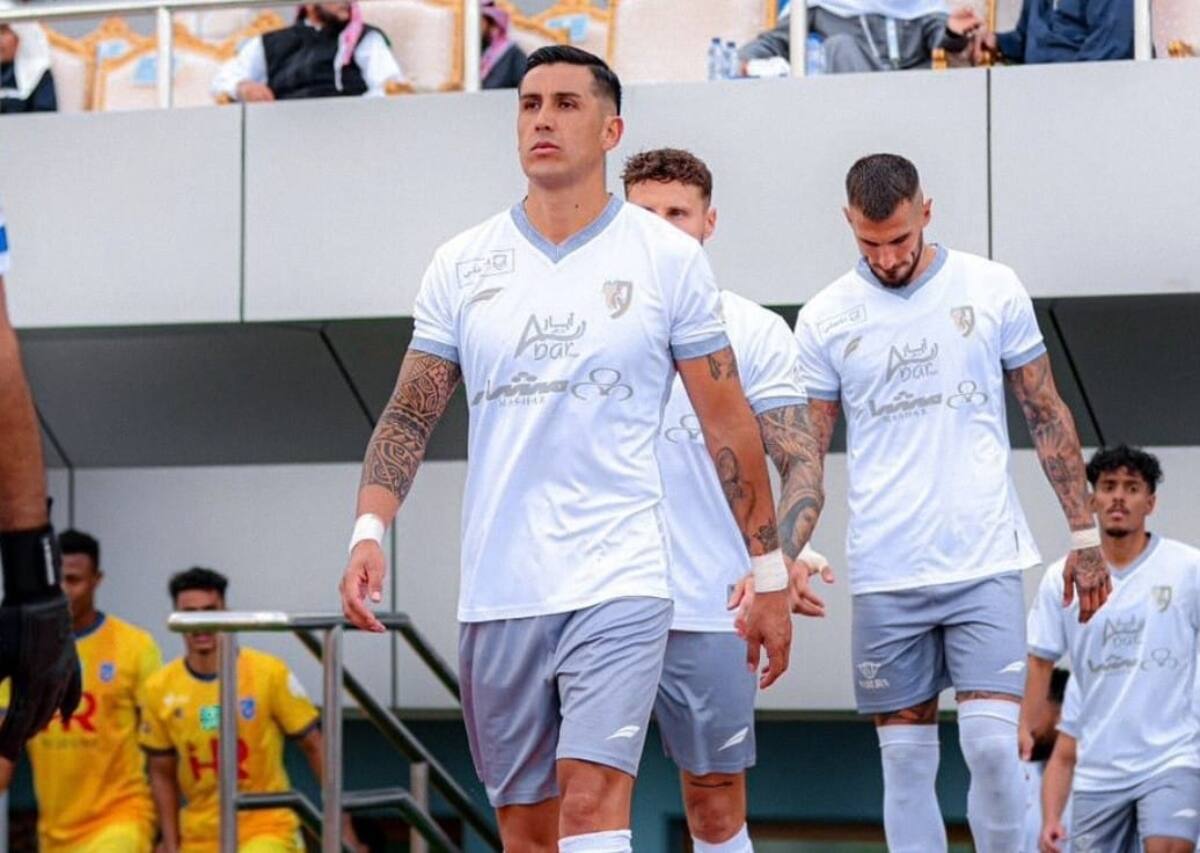 El defensor terminó su aventura en Turquía y tiene deseos de regresar al fútbol chileno.