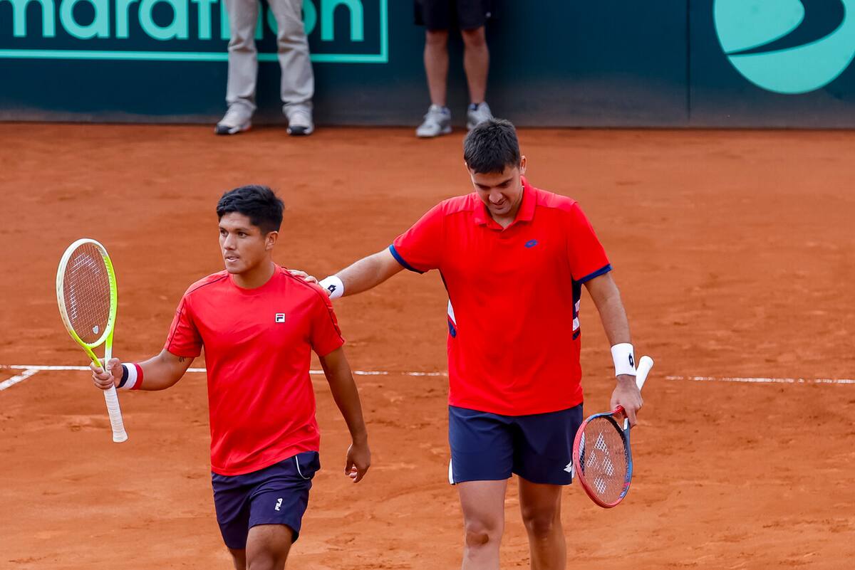 Matías Soto junto a Tomás Barrios. Foto: Photosport