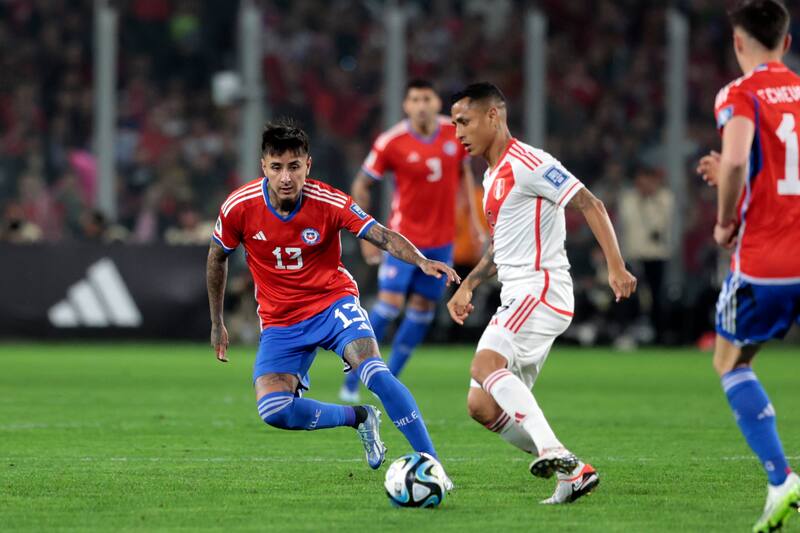 quiere seguir siendo titular en La Roja con la llegada de Ricardo Gareca.