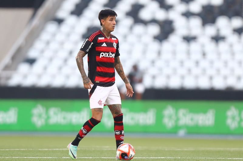 está a detalles de renovar su contrato en Flamengo.
Gilvan de Souza/CRF | FlaTV