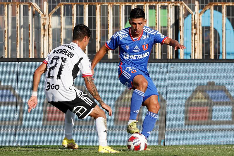 Erick Wiemberg fue titular en Colo Colo ante la U en el pasado clásico jugado en el Monumental (Foto: Aton)