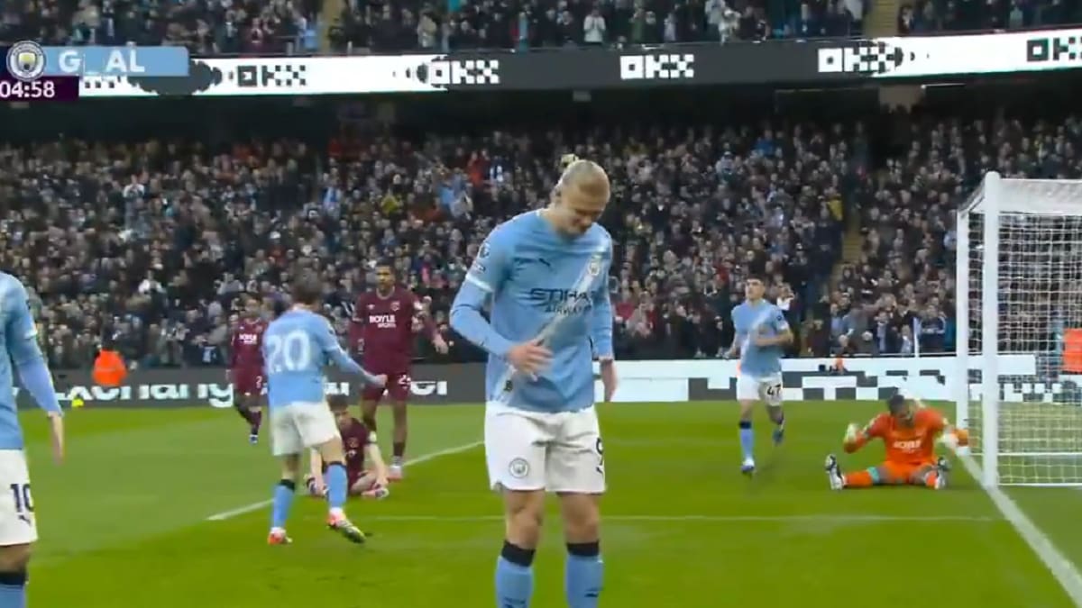 VIDEO | ¡Celebró como Androide! Erling Haaland se demoró 5 minutos en marcar para Manchester City
