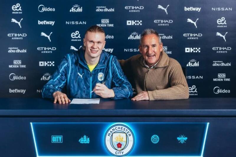 firmó uno de los contratos más largos en la historia del fútbol. (Foto: @ManchesterCity)