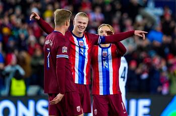 VIDEOS | El doblete de Erling Haaland para convertirse en el máximo goleador histórico de Noruega
