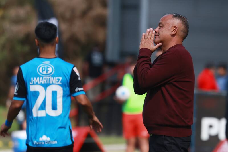 El DT todavía no deja Deportes La Serena. Foto: Aton