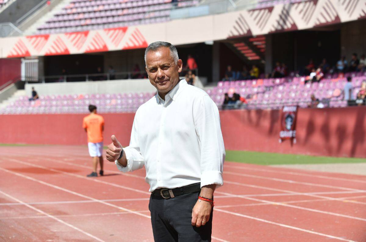 La genial respuesta de Erwin Durán a jugador que lo trató de ordinario: “A lo mejor...”