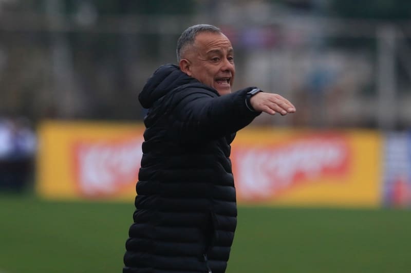 El entrenador en 2025 se mantiene en la banca talquina.