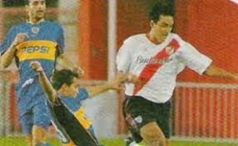 Alejandro Escalona jugando por River Plate