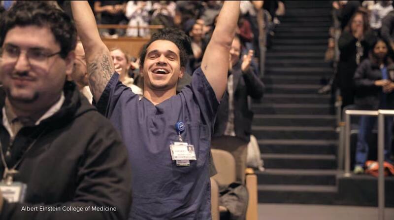 La emoción de los futuros médicos de El Bronx.