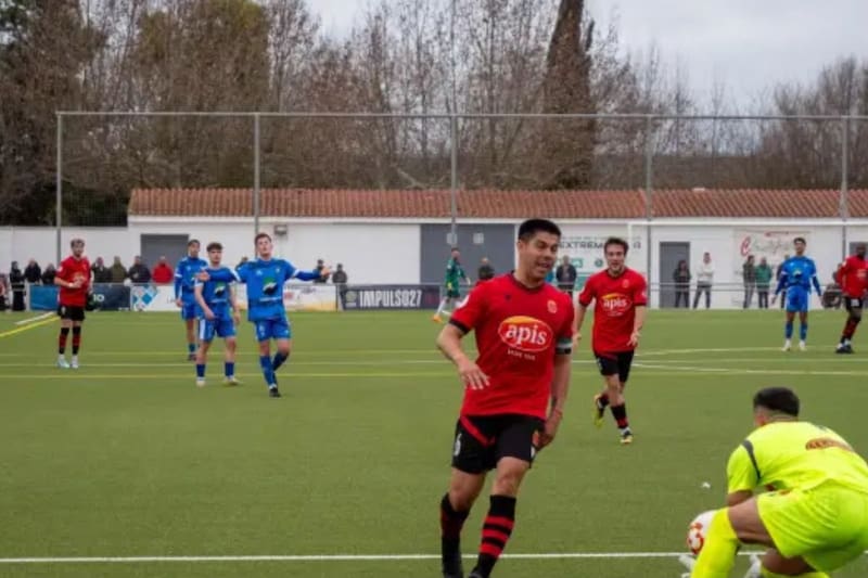 Francisco Silva, con la camiseta de UD Montijo. Foto: Marca.