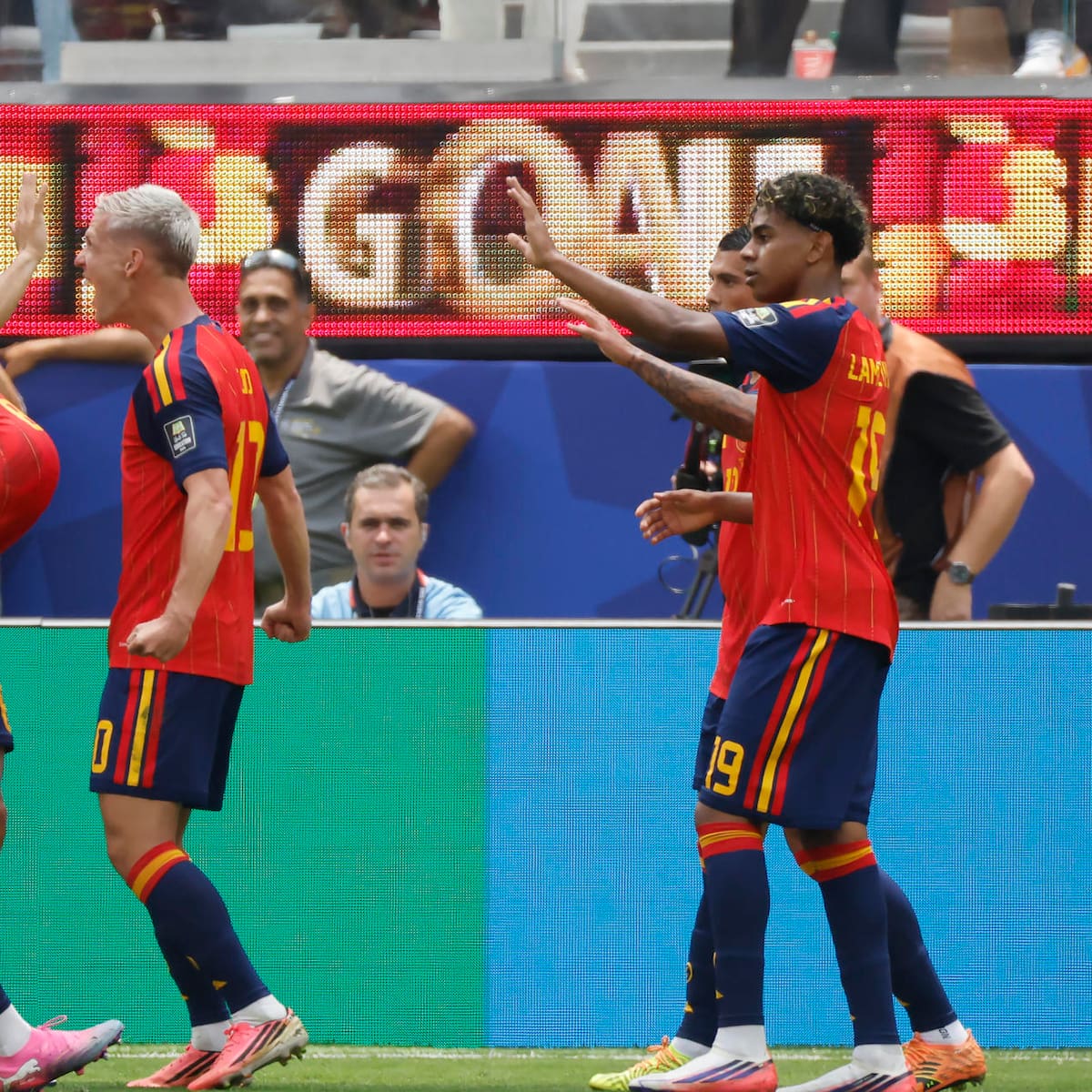 A días de la semifinal ante Francia: PSG acordó el fichaje de una de las figuras de España