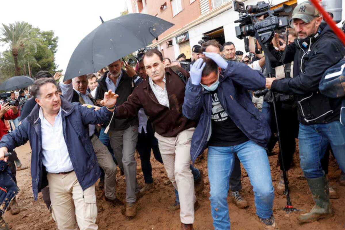 Rey Felipe ofrece disculpas a los ciudadanos afectados por la DANA.