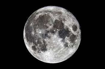 No te pierdas la Luna de la Nieve que está por llegar: ¿cuándo y cómo verla mejor?